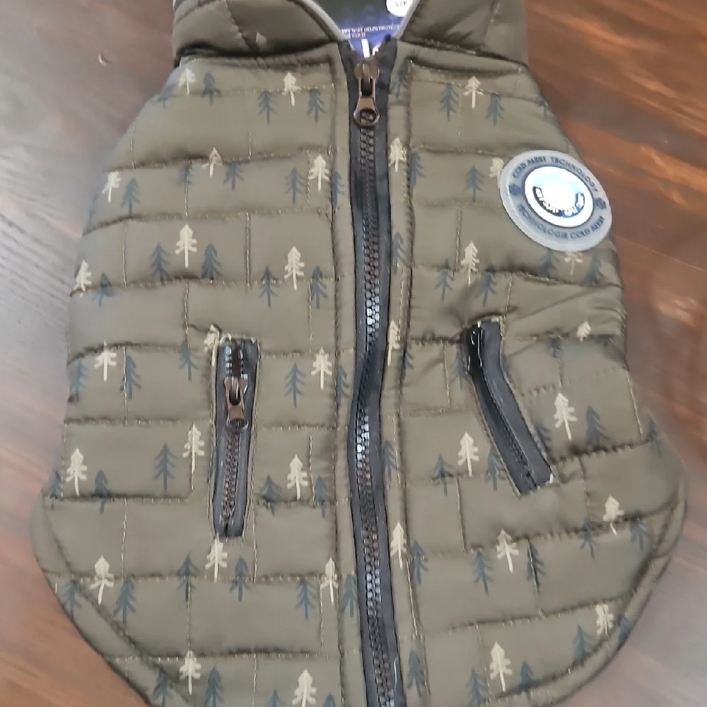 Green Quilted Dog Vest with Insulated Design